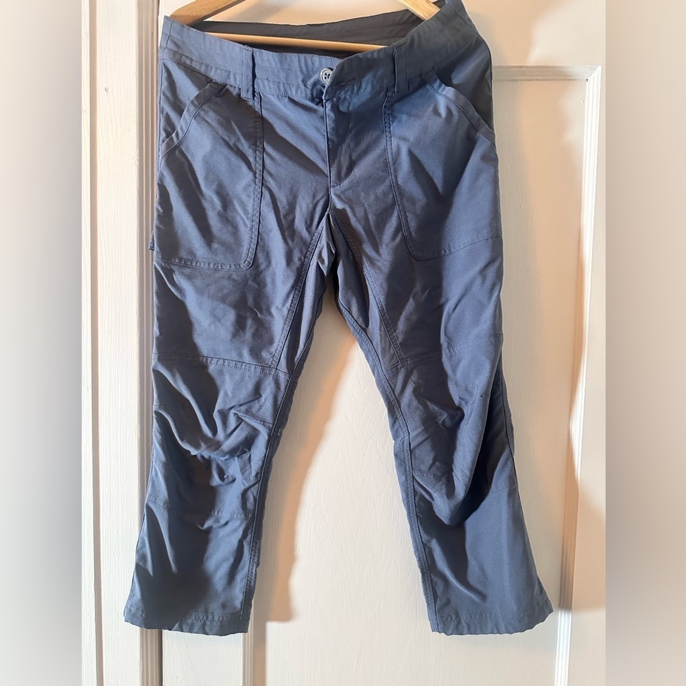 Columbia Women’s Capri Pants – Size 8